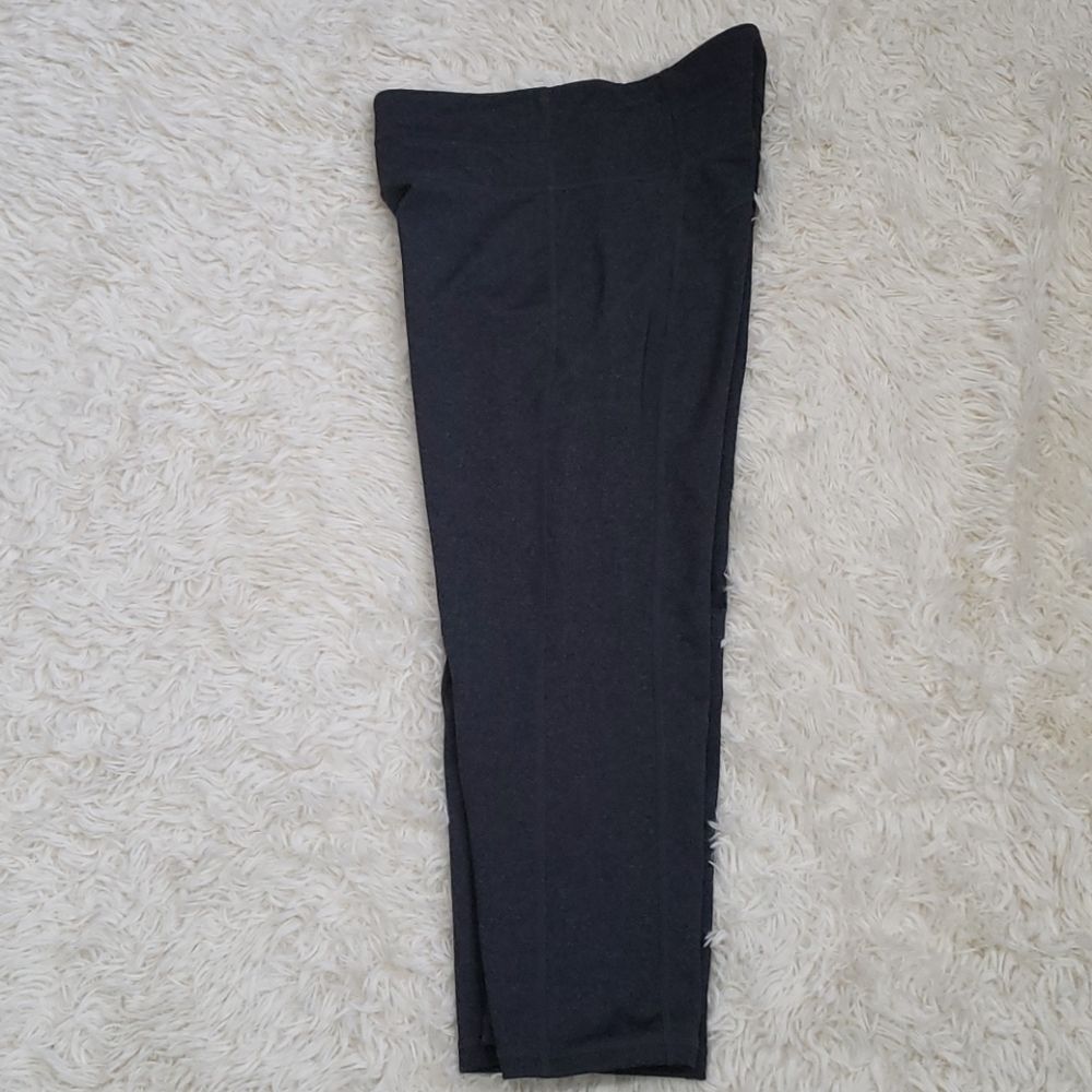 Athleta Gray Capri small - Picture 3 of 6